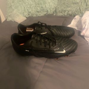 Selling these Nike Phantom GX Academy FG/MG Soccer Cleats for 90$ with out box